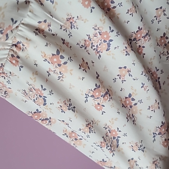 Paper Crane strappy tie front floral top - Picture 4 of 8